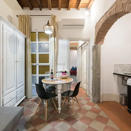F7 - Santa Croce One Bedroom Flat For 2 Or 3 Guests Lejlighed Firenze