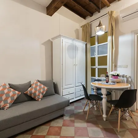 F7 - Santa Croce One Bedroom Flat For 2 Or 3 Guests * Firenze